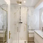 Elegant One Of Golden Square Apartamento Cannes