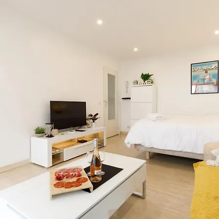 Elegant One Of Golden Square Apartment